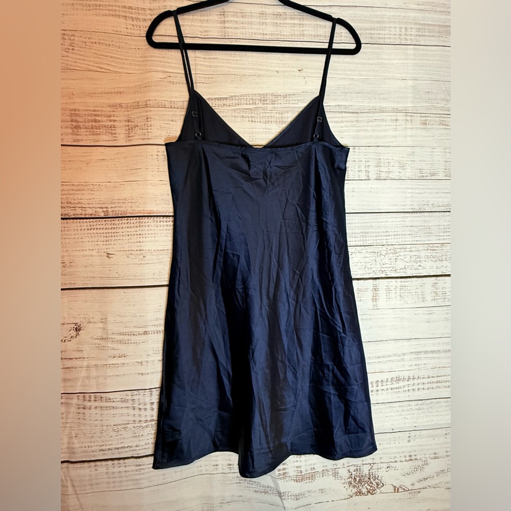 Guess Slip/Intimate - Picture 2 of 3